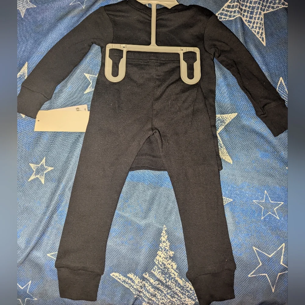 CARTER's Black Skeleton Pajamas with Glow Bones 6M NWT Unisex